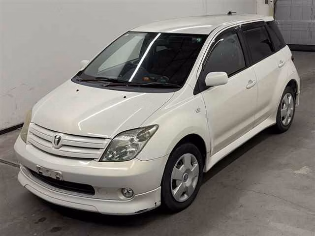 TOYOTA IST