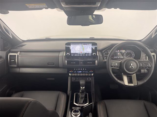 MITSUBISHI TRITON