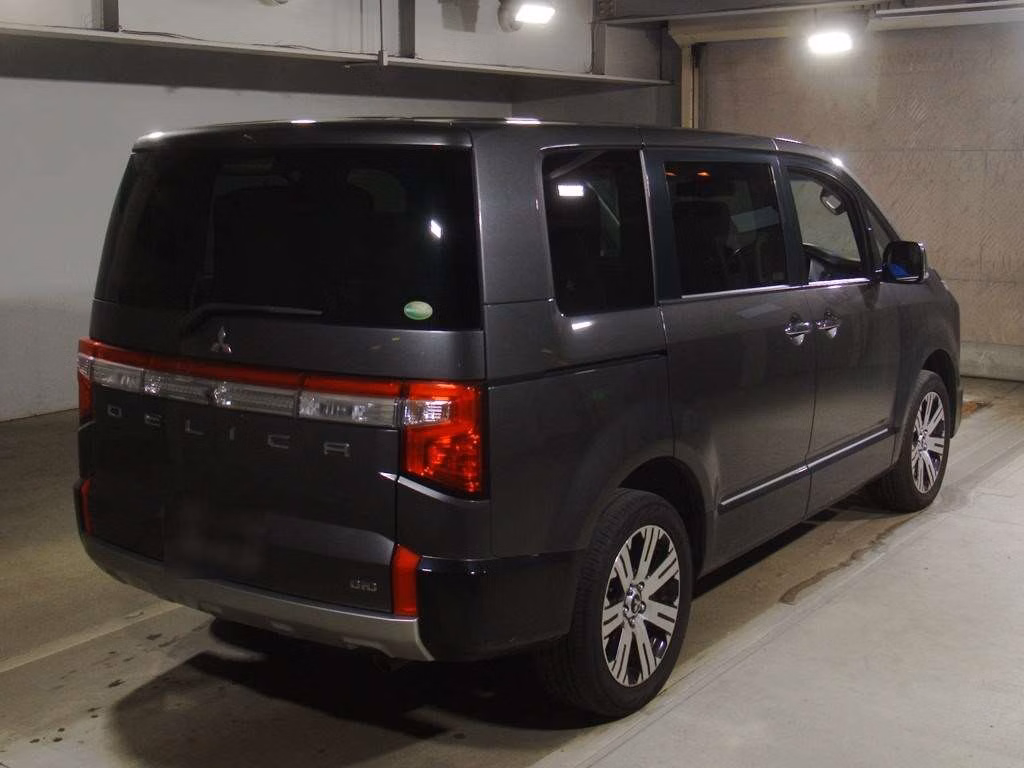 MITSUBISHI DELICA D:5