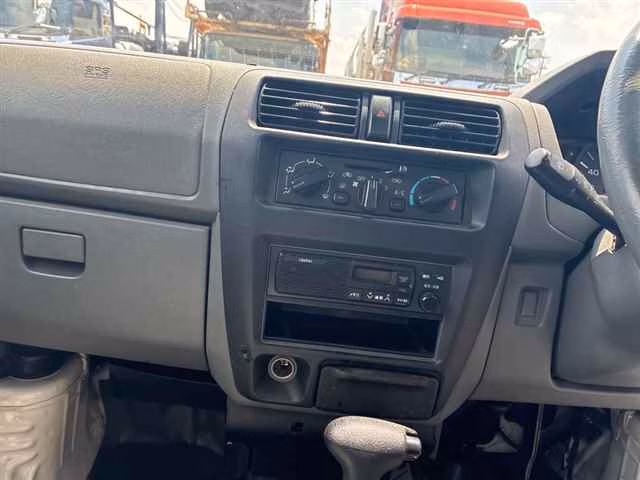 MITSUBISHI MINICAB