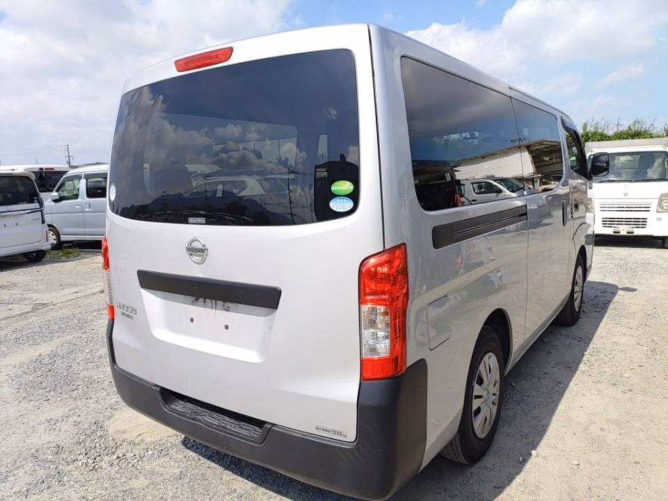 NISSAN NV350 CARAVAN