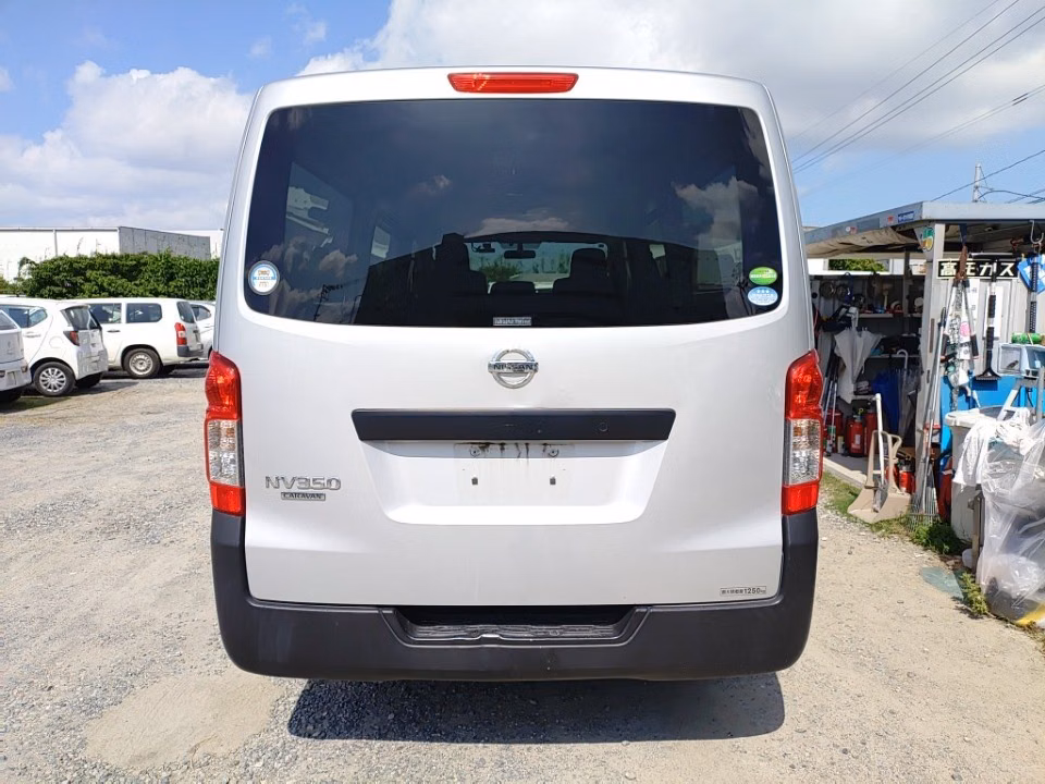 NISSAN NV350 CARAVAN