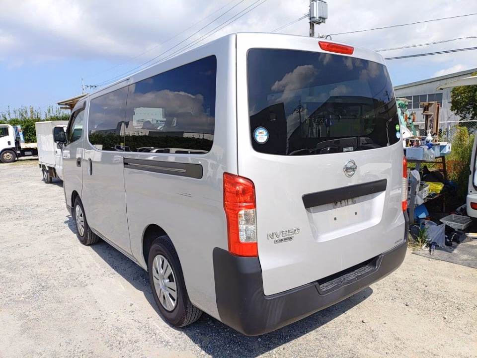 NISSAN NV350 CARAVAN