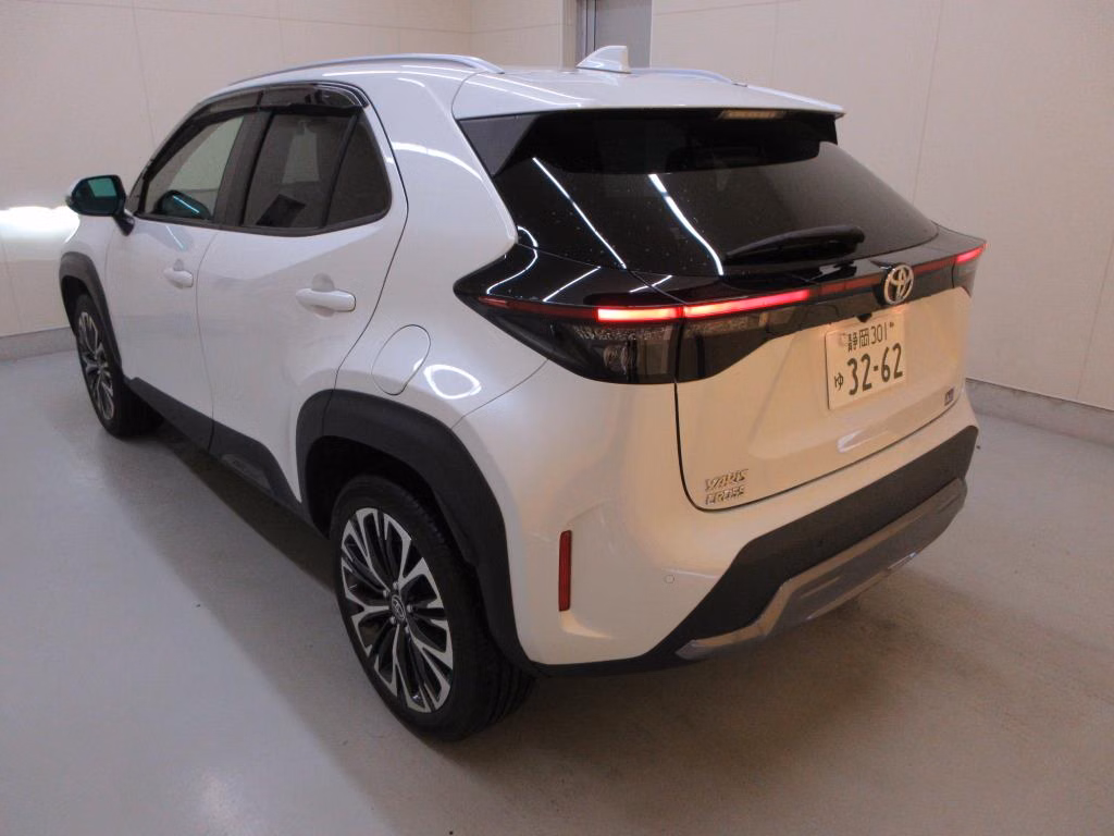 TOYOTA YARIS CROSS