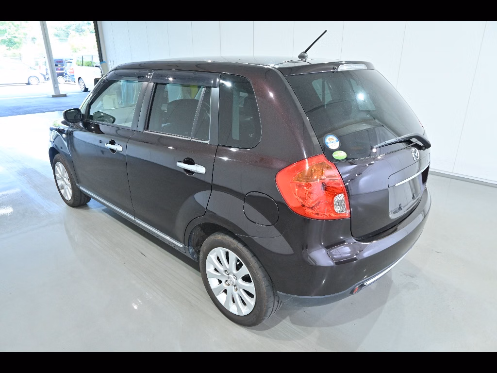 MAZDA VERISA
