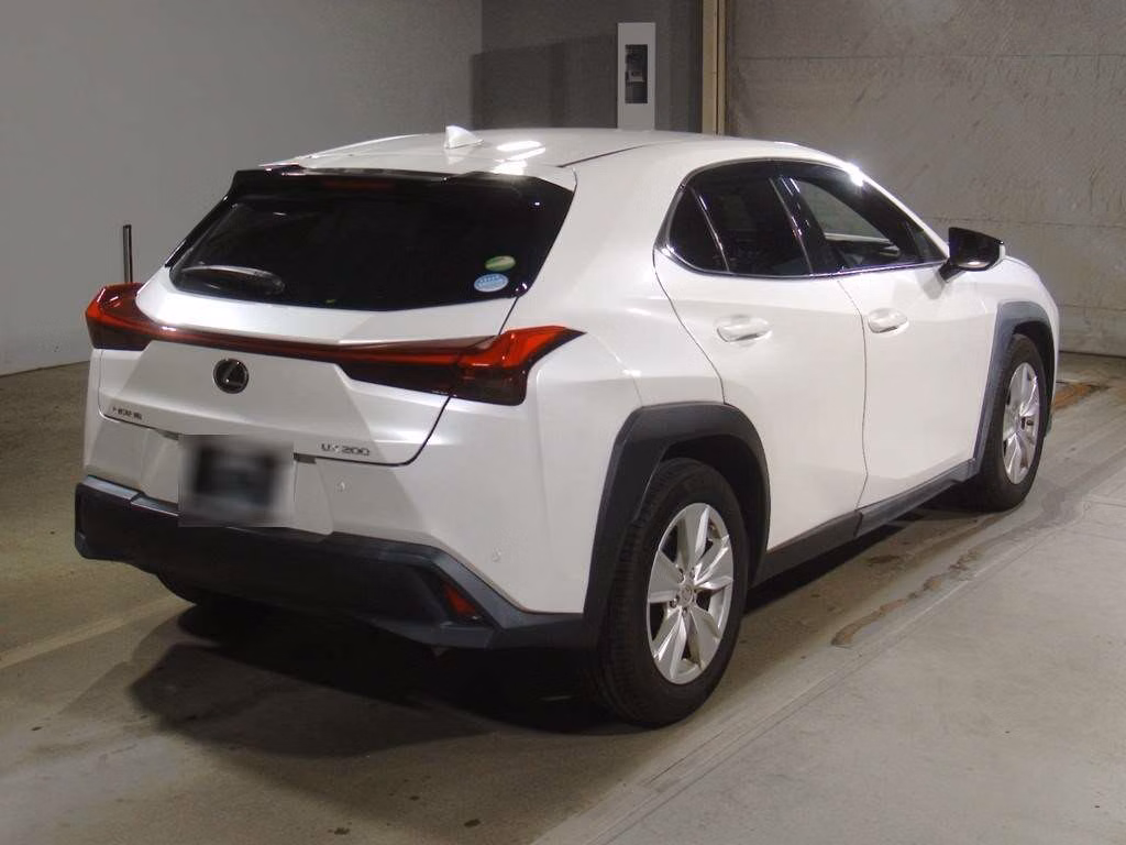 LEXUS UX200