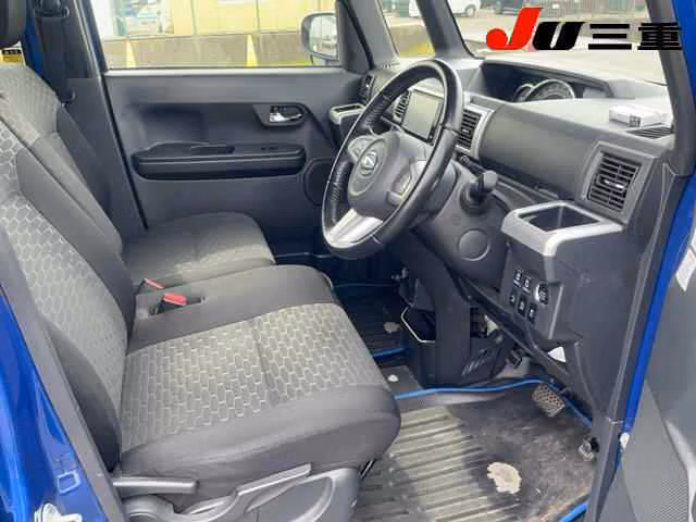 DAIHATSU WAKE