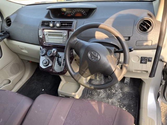 TOYOTA PASSO SETTE