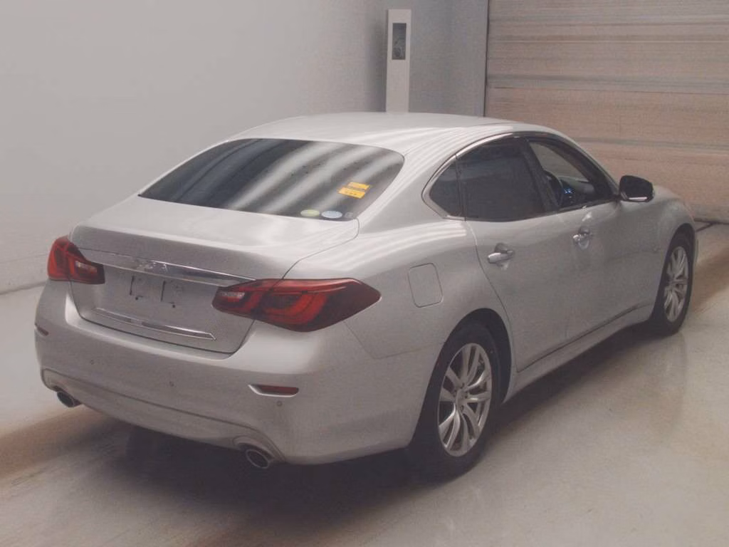 NISSAN FUGA