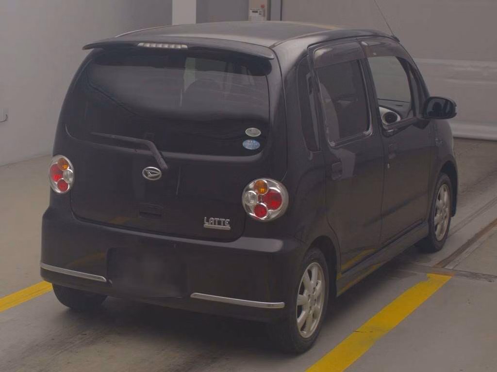 DAIHATSU MOVE LATTE