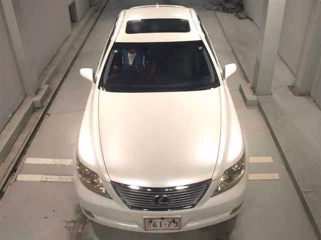 LEXUS LS460