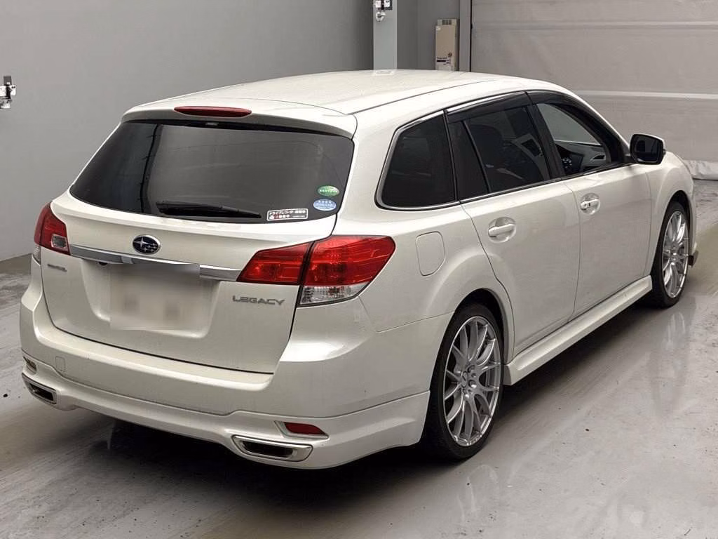 SUBARU LEGACY