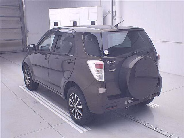 TOYOTA RUSH