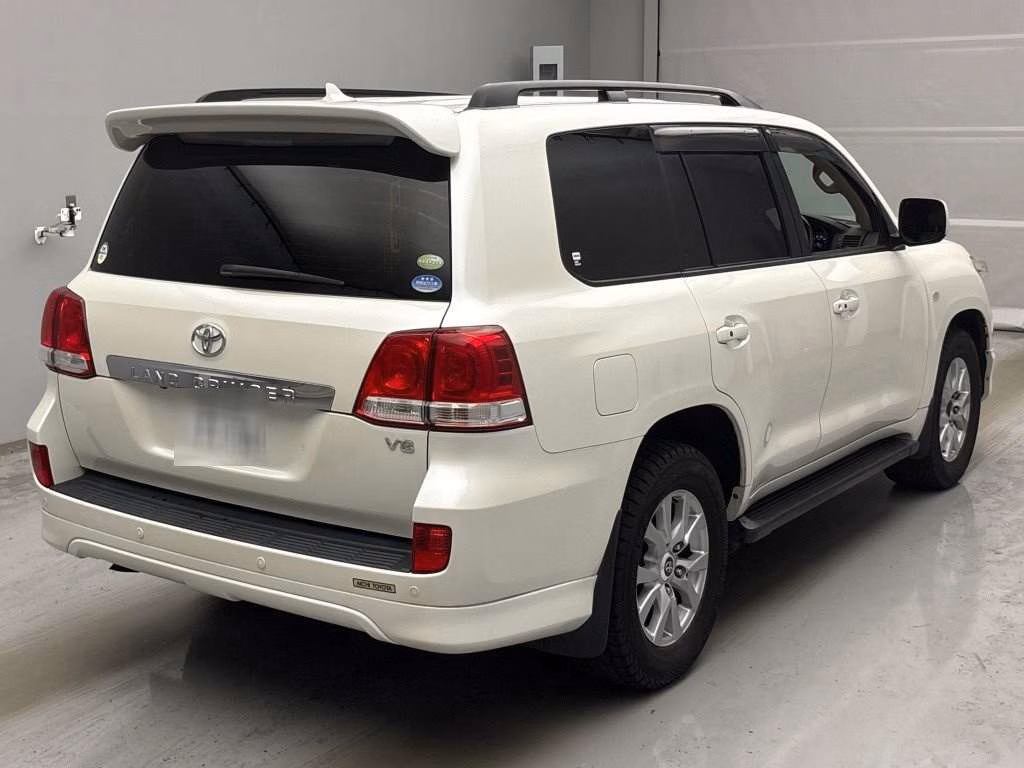 TOYOTA LAND CRUISER
