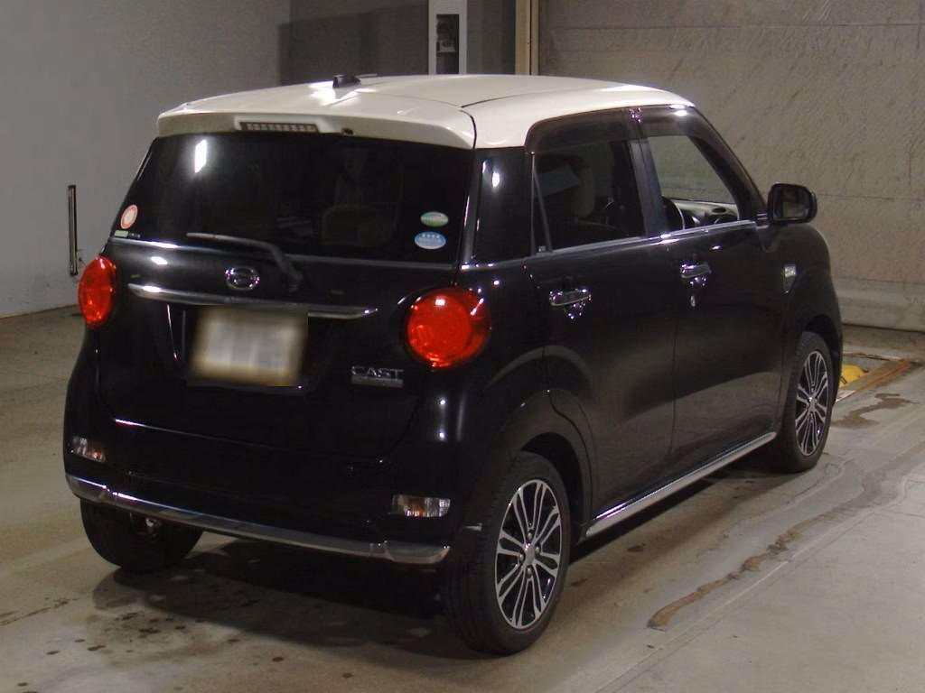 DAIHATSU CAST