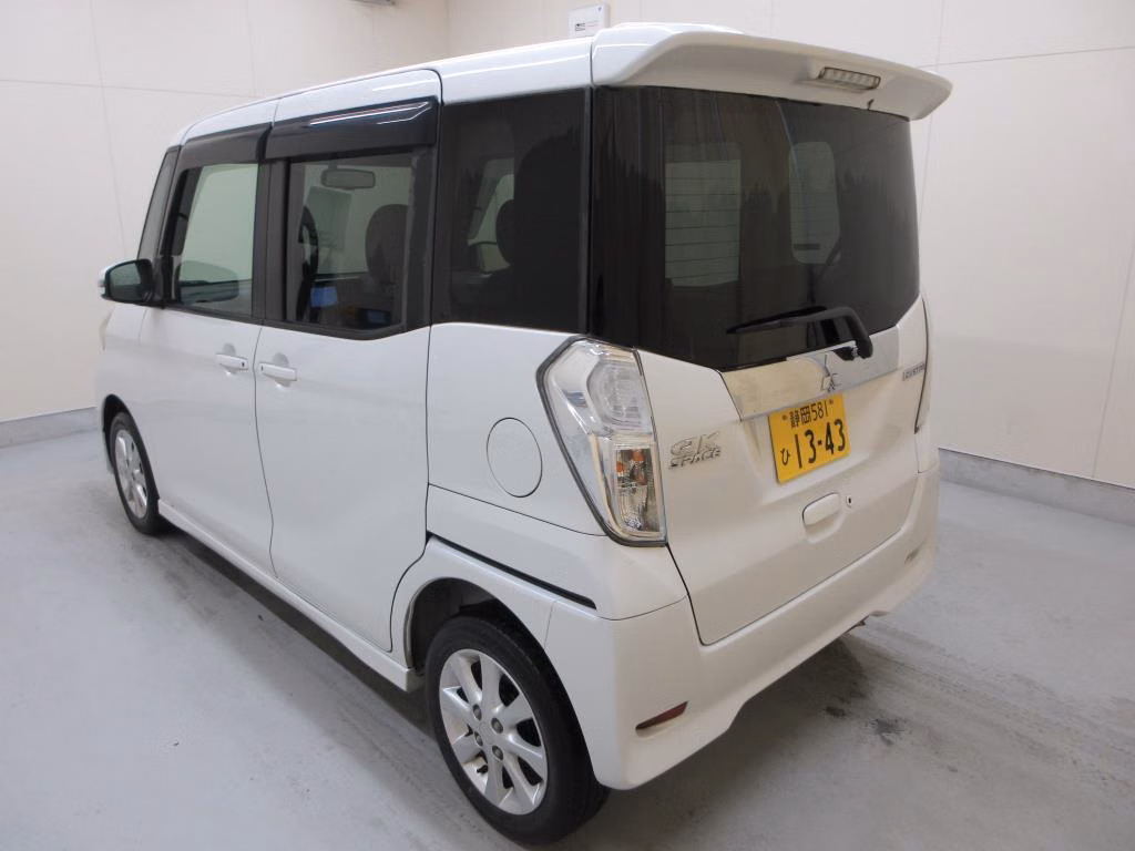 MITSUBISHI EK SPACE