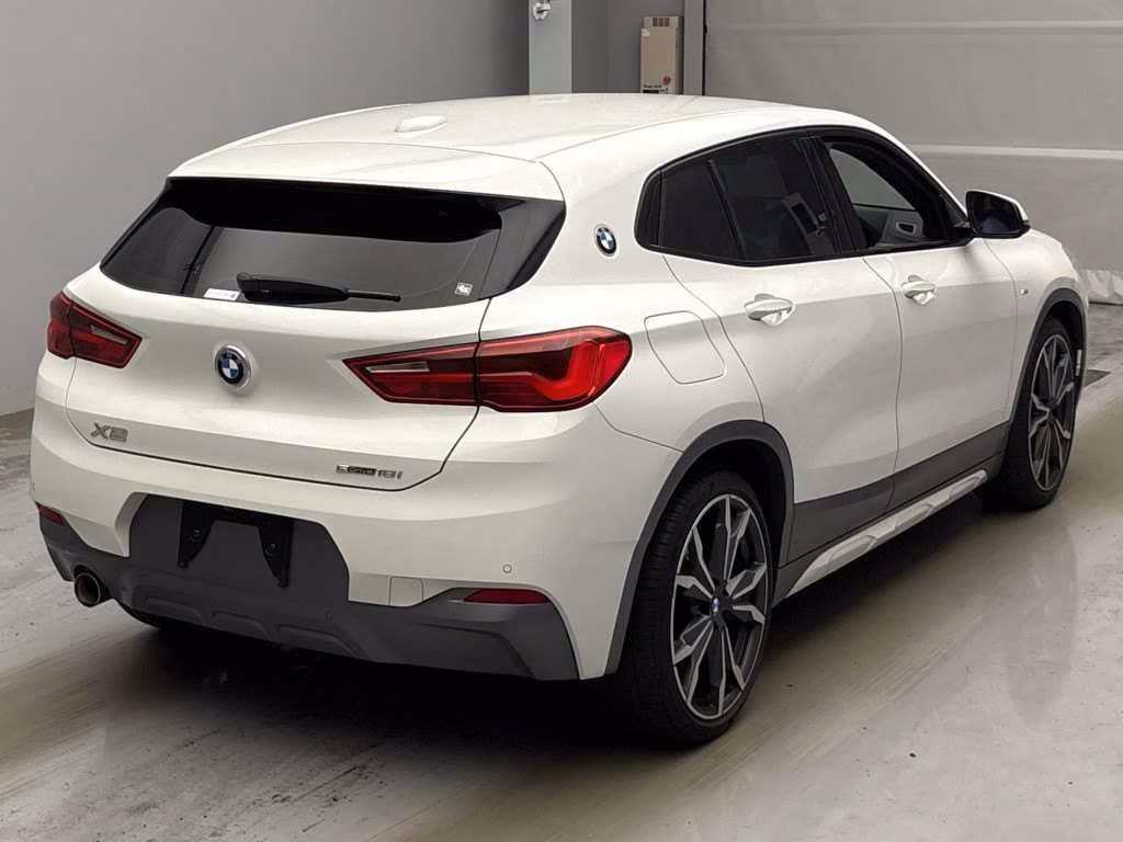 BMW X2