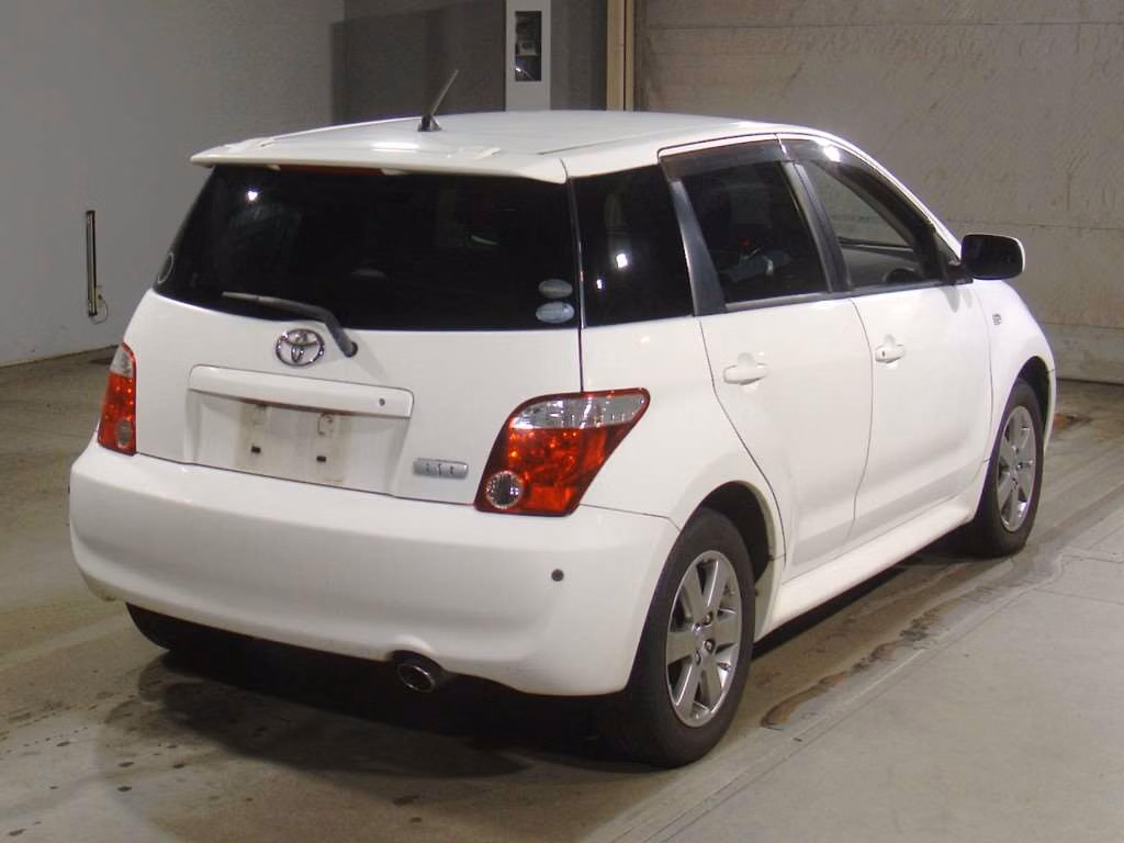 TOYOTA IST
