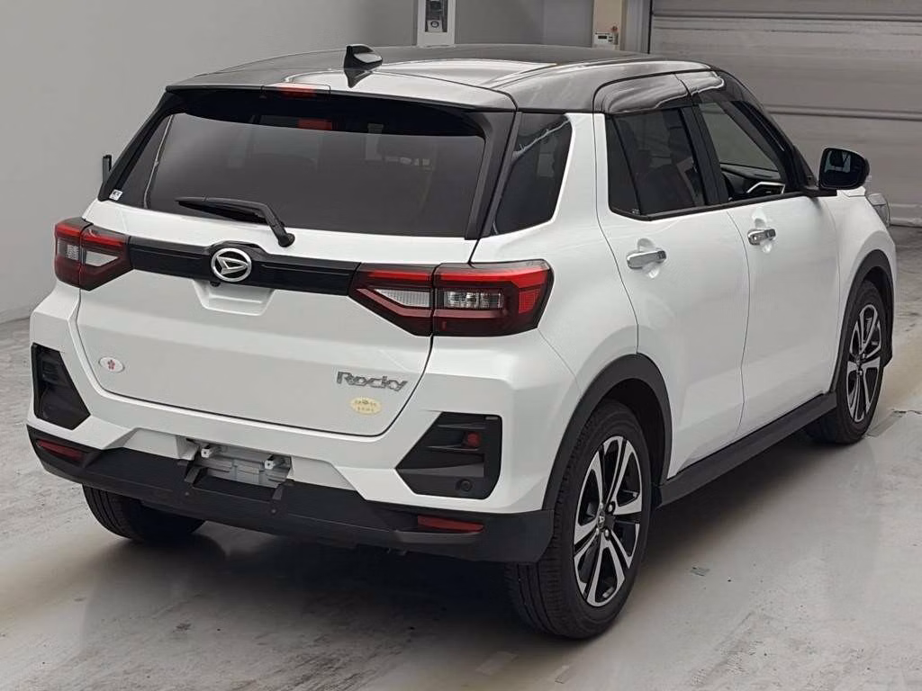 DAIHATSU ROCKY