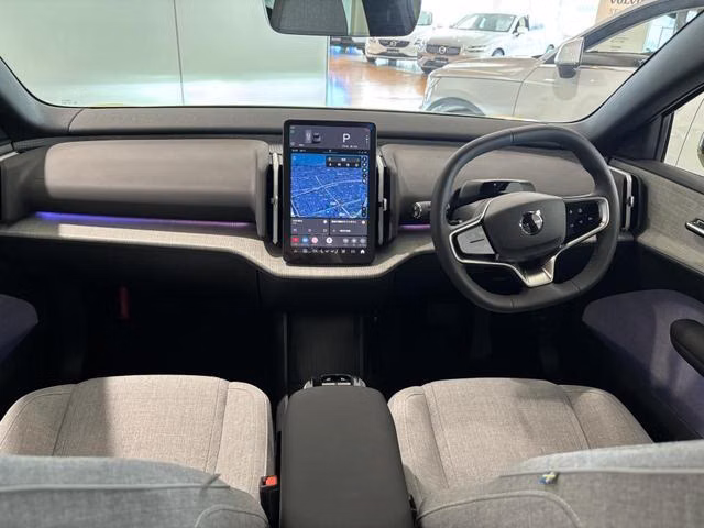 VOLVO EX30