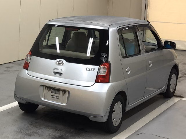 DAIHATSU ESSE