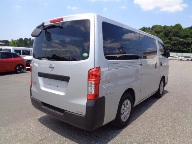 NISSAN NV350 CARAVAN