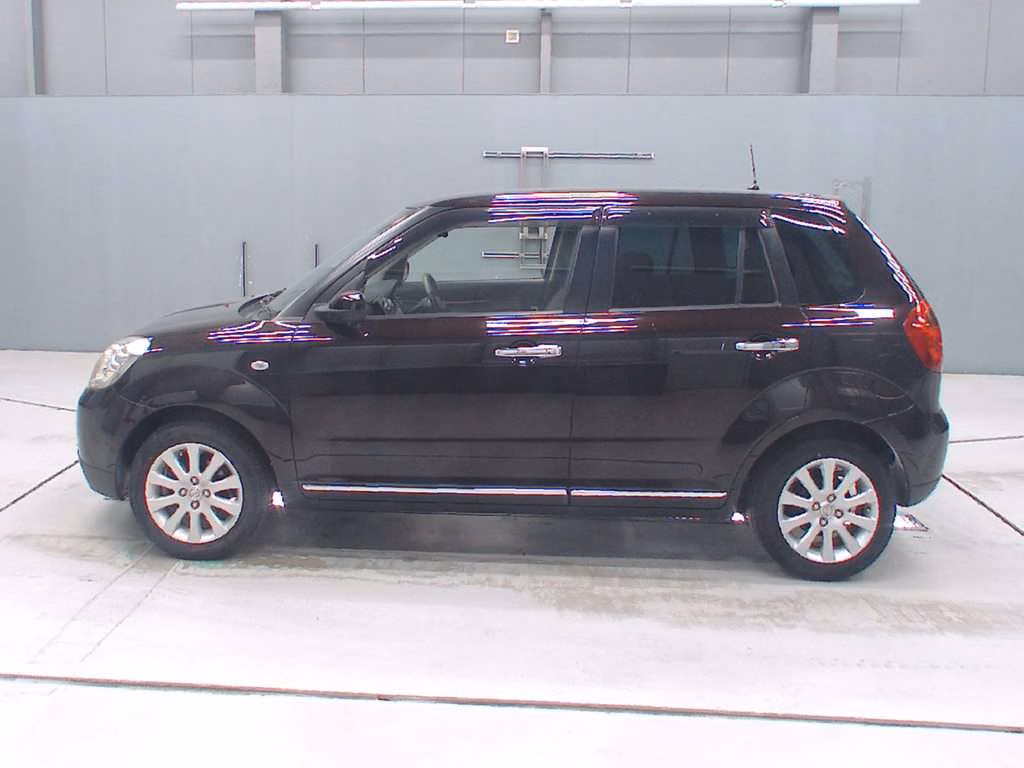 MAZDA VERISA