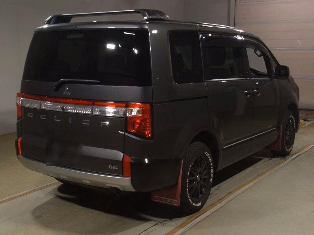 MITSUBISHI DELICA D:5