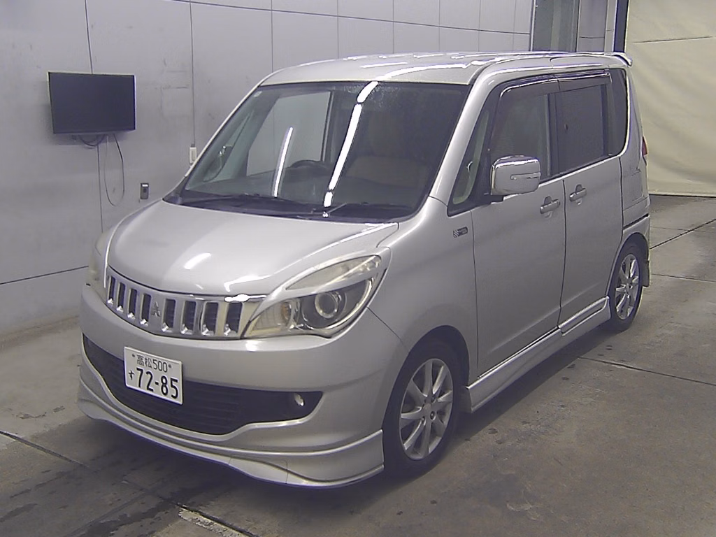 MITSUBISHI DELICA D:2