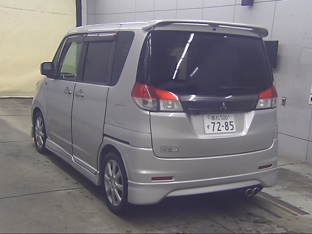 MITSUBISHI DELICA D:2