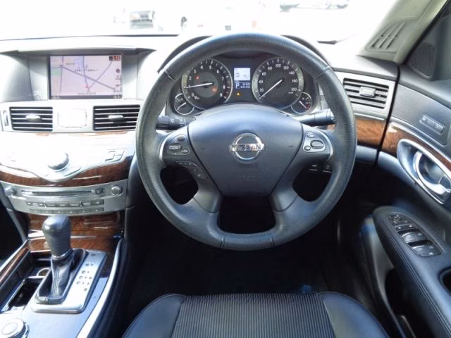 NISSAN FUGA