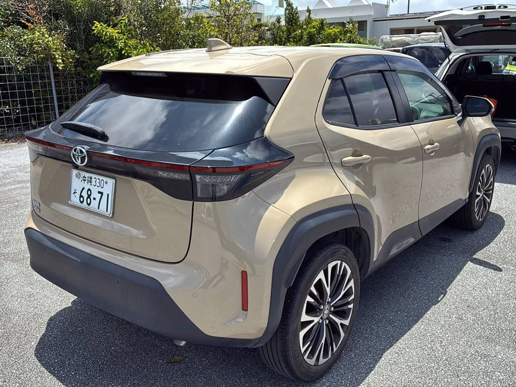 TOYOTA YARIS CROSS