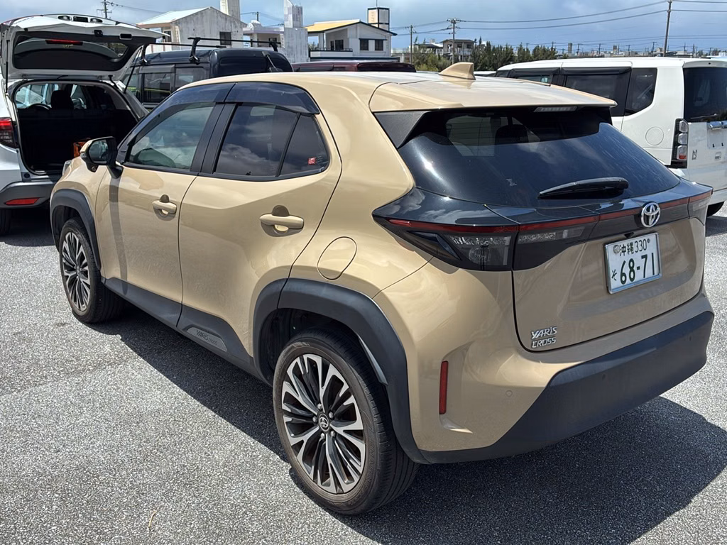 TOYOTA YARIS CROSS