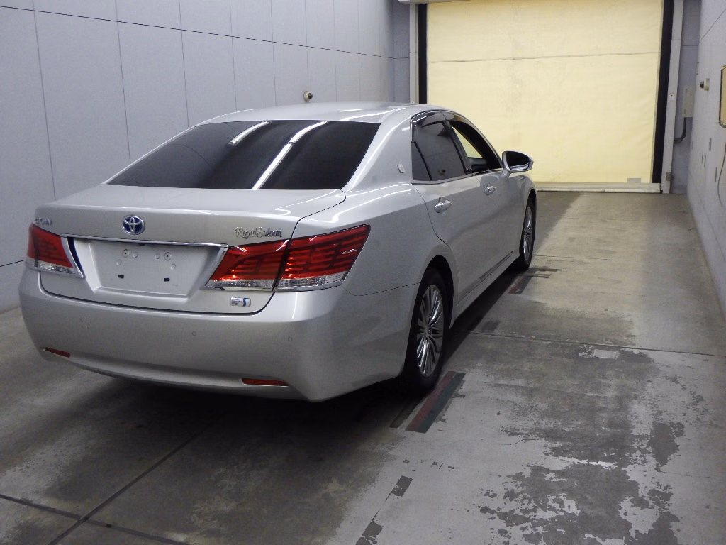 TOYOTA CROWN