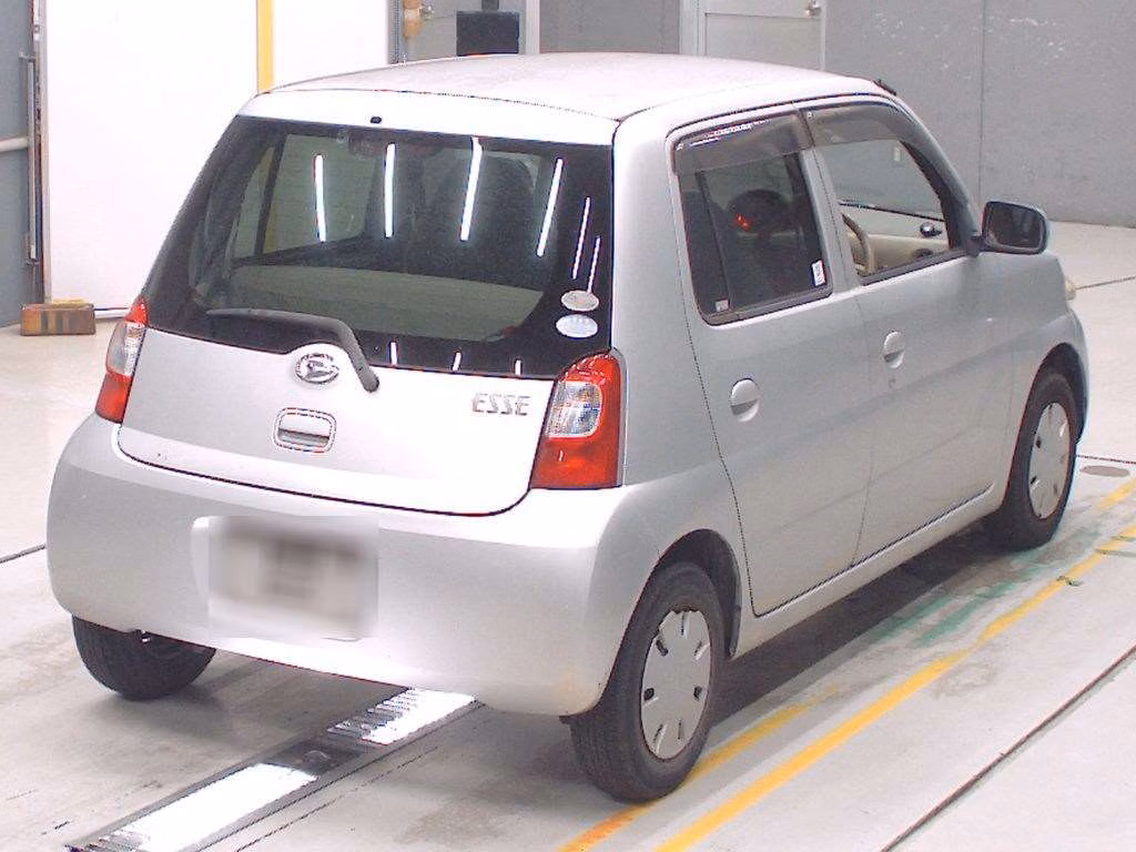 DAIHATSU ESSE