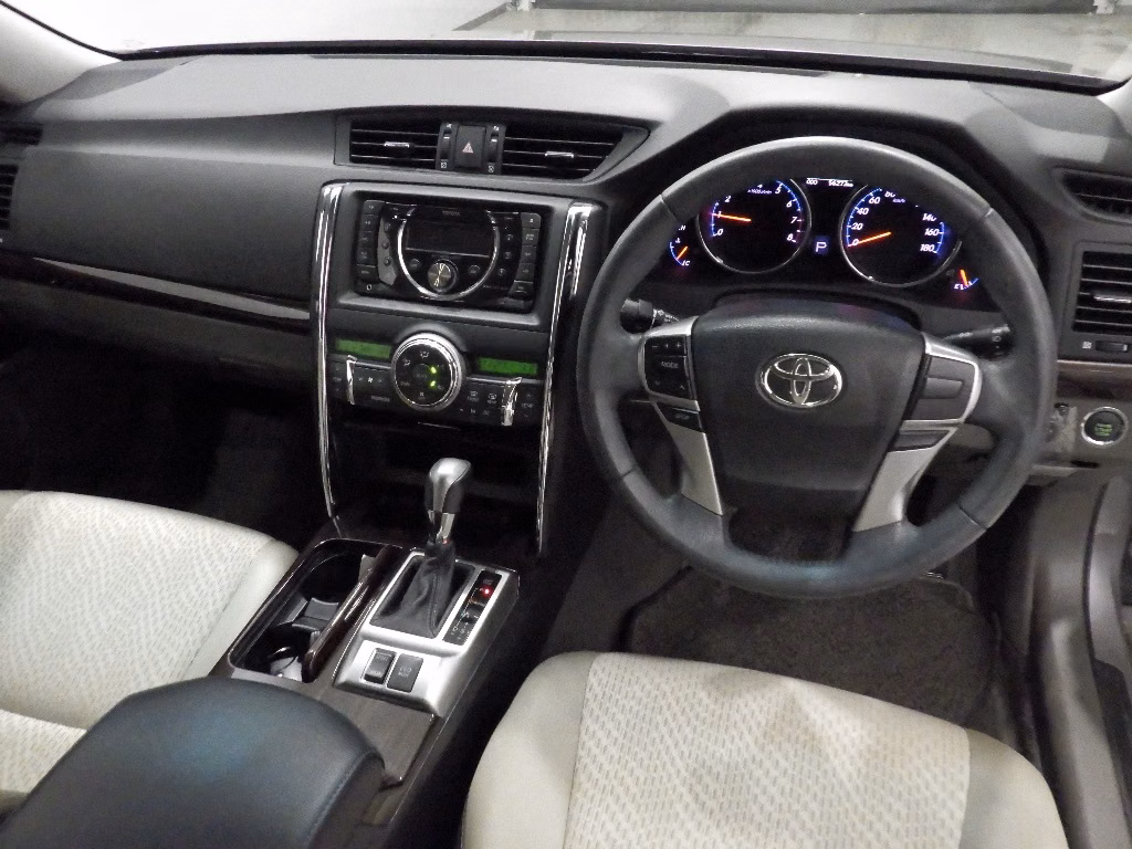 TOYOTA MARK X