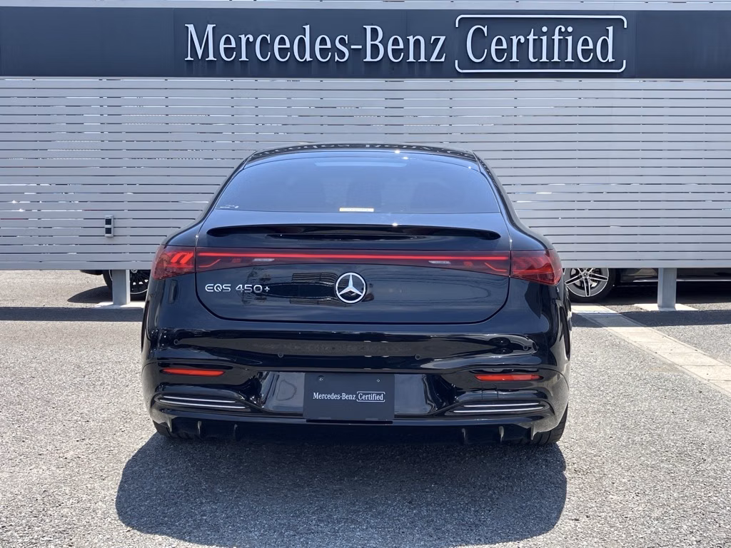 MERCEDES-BENZ EQS