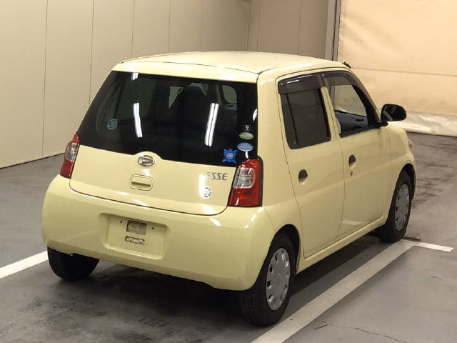 DAIHATSU ESSE
