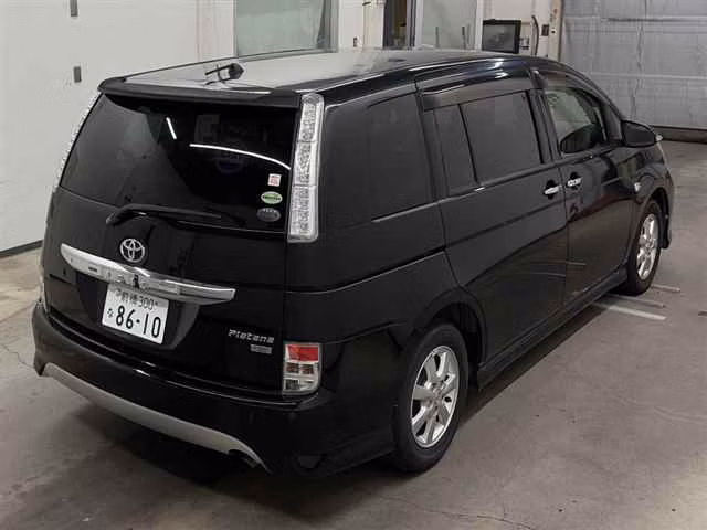 TOYOTA ISIS