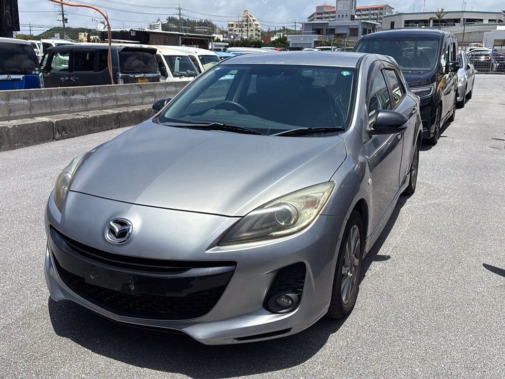 MAZDA AXELA