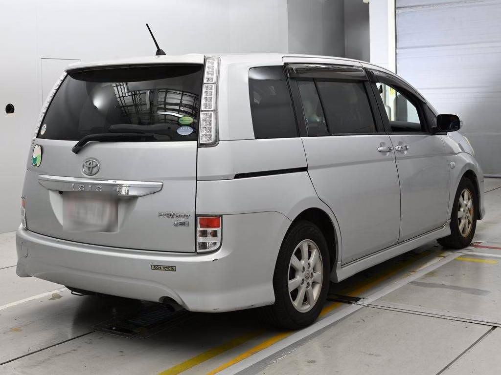 TOYOTA ISIS