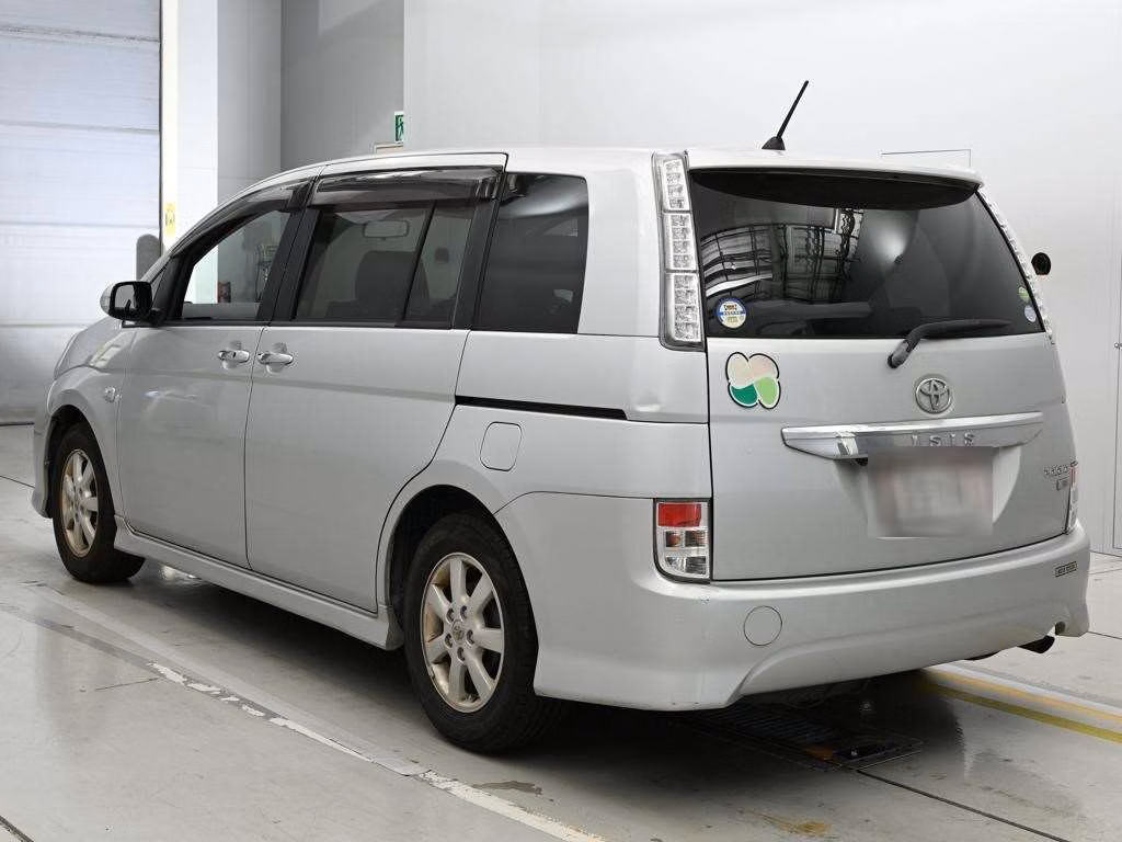 TOYOTA ISIS