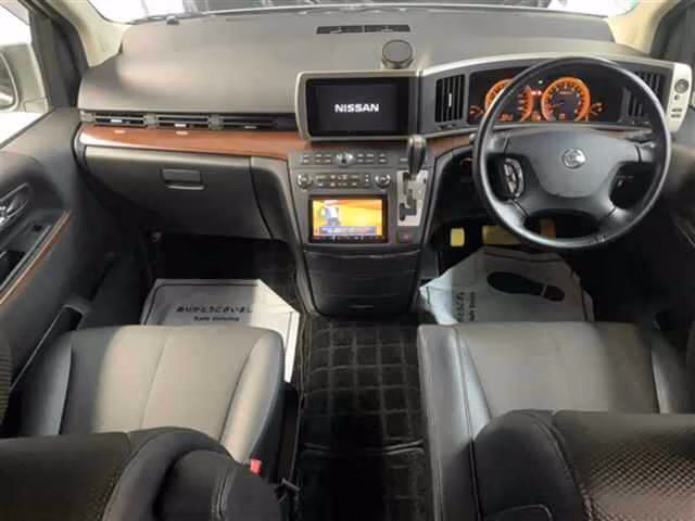 NISSAN ELGRAND