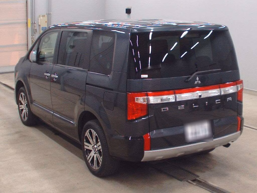 MITSUBISHI DELICA D:5