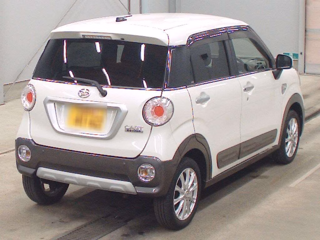 DAIHATSU CAST
