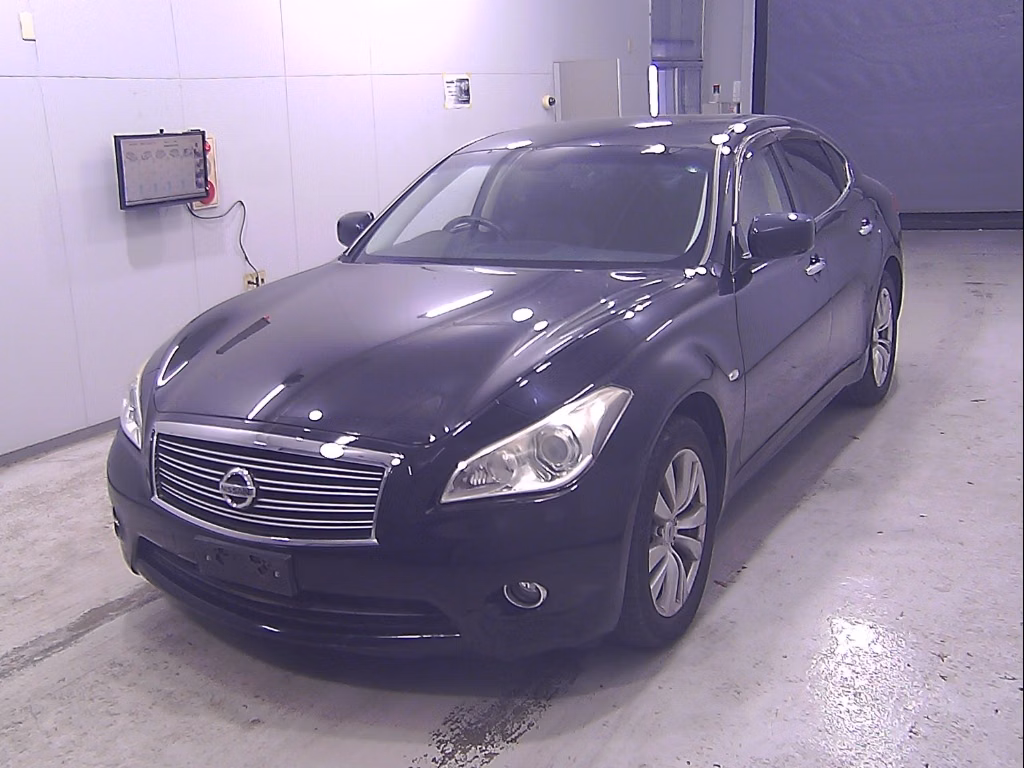 NISSAN FUGA