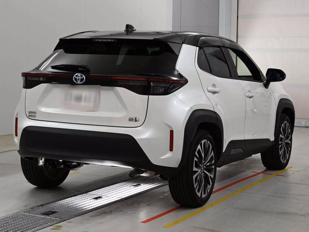 TOYOTA YARIS CROSS