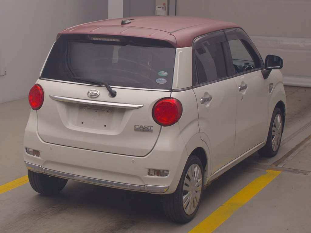 DAIHATSU CAST