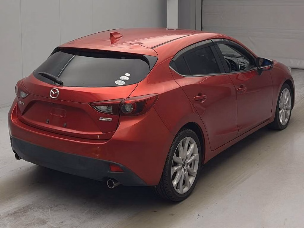 MAZDA AXELA