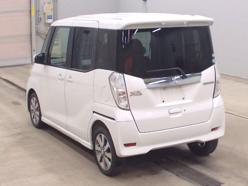 MITSUBISHI EK SPACE
